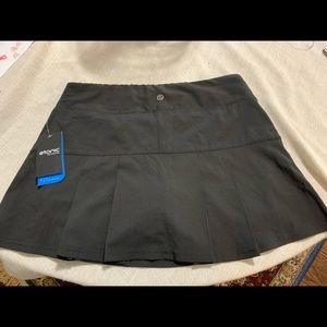 Etonic tennis/athletic skort/skirt.